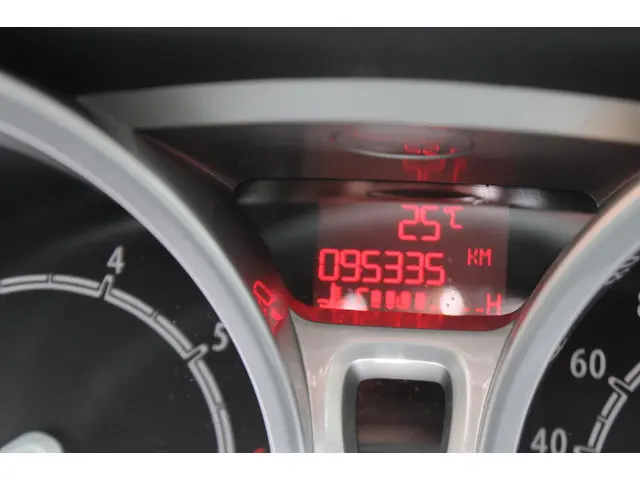 Ford Fiesta 1.25 Titanium 2012 Benzine 18