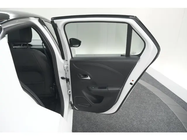 Opel Corsa 1.2 Turbo 100 Ultimate 2023 Benzine 64