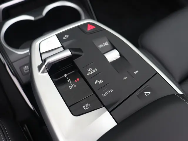 BMW X1 xDrive23i 2025 Benzine 21