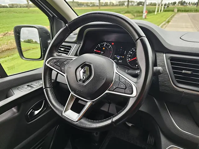 Renault Trafic 2.0 DCI 2022 Diesel 11