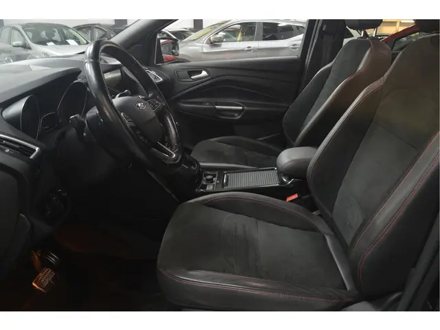 Ford Kuga 1.5 EcoBoost Vignale 2018 Benzine 6