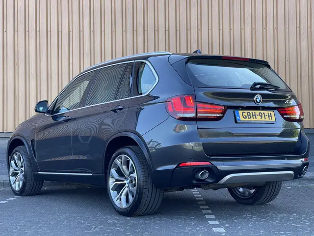 BMW X5 xDrive30d High Executive 2015 Diesel 6