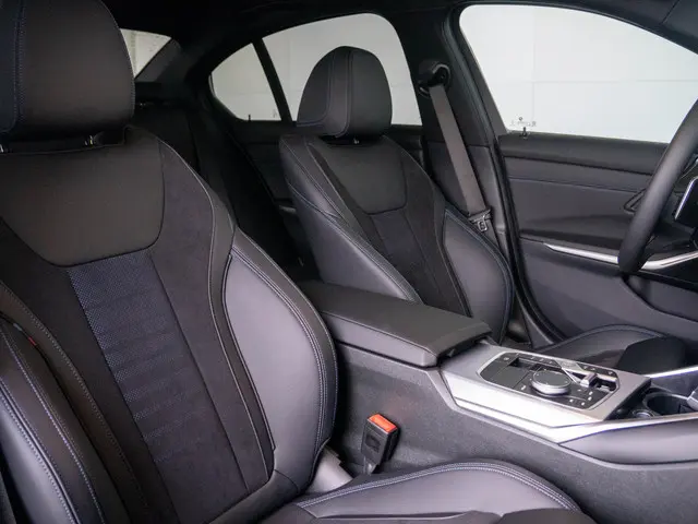 BMW 3 Serie Sedan 320i 2025 Benzine 8