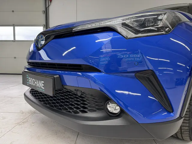 Toyota C-HR 1.8 Hybrid Bi-Tone 2018 Hybride Benzine 34