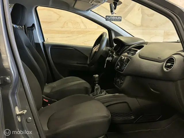 Fiat Punto Evo 1.2 8v * NW APK * Airco * 2013 Benzine 9