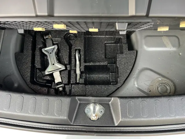 Suzuki Splash 1.2 Exclusive EASSS 2015 Benzine 37