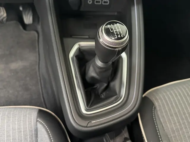 Renault Clio 1.0 TCe 90 GPF Techno 2024 Benzine 20