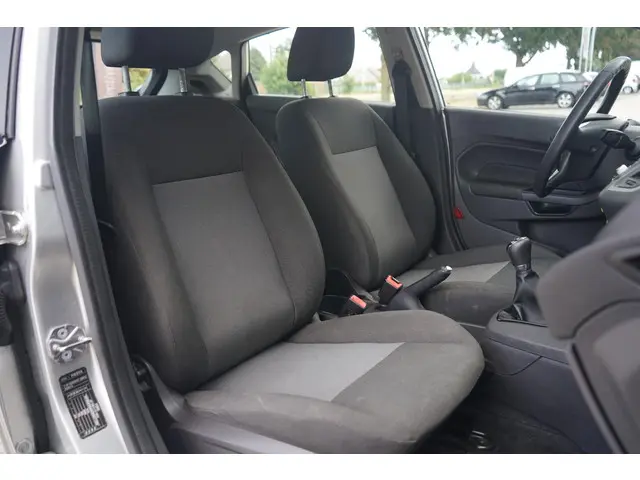 Ford Fiesta 1.25 2017 Benzine 28