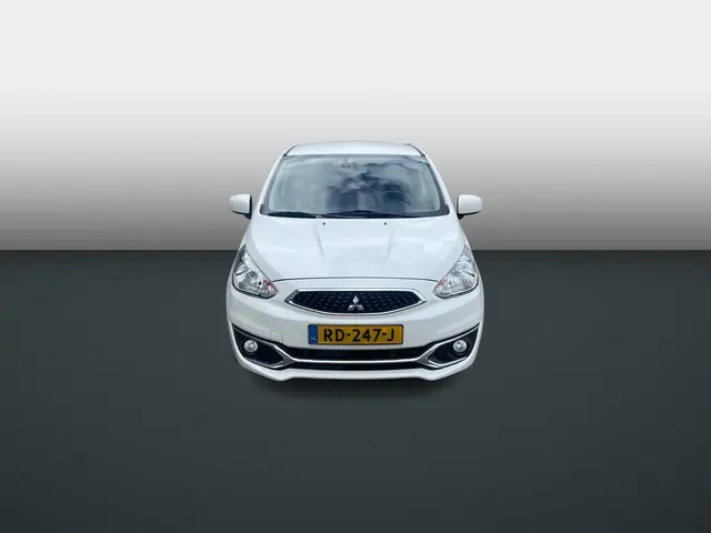 Mitsubishi Space Star 3