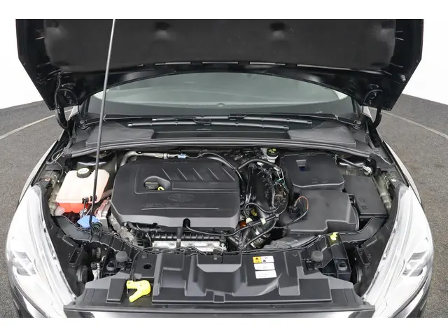 Ford Focus Wagon 1.5 Titanium Edition 2015 Benzine 29