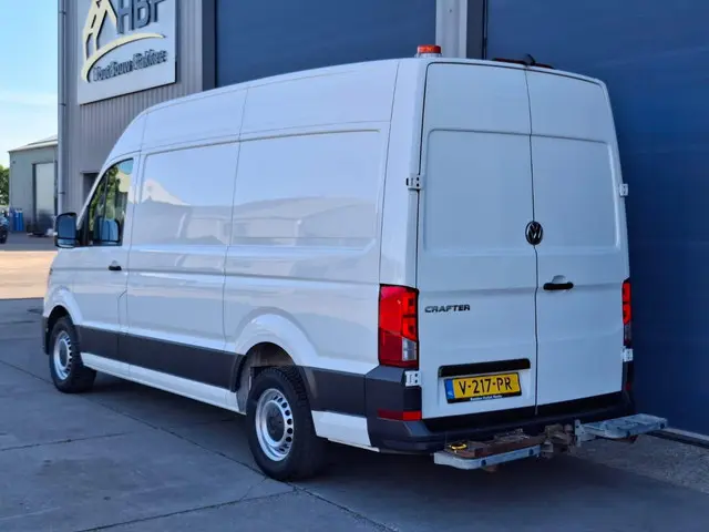 Volkswagen Crafter 35 2.0 TDI L3H3 Highline 2018 Diesel 8