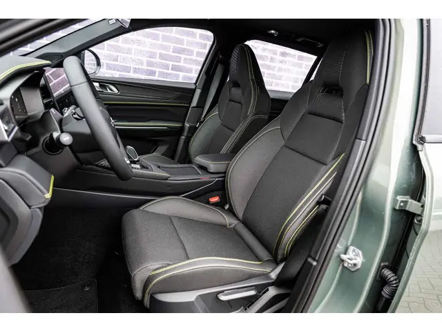 Lynk & Co 01 1.5 Core 2026 Hybride Benzine 7