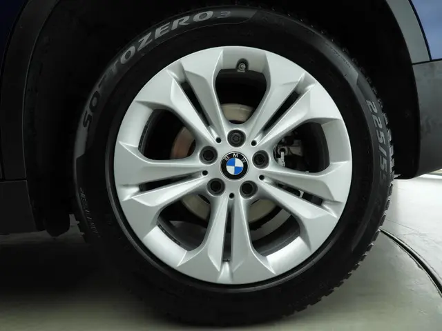 BMW X1 sDrive18i High Executive 2017 Benzine 45