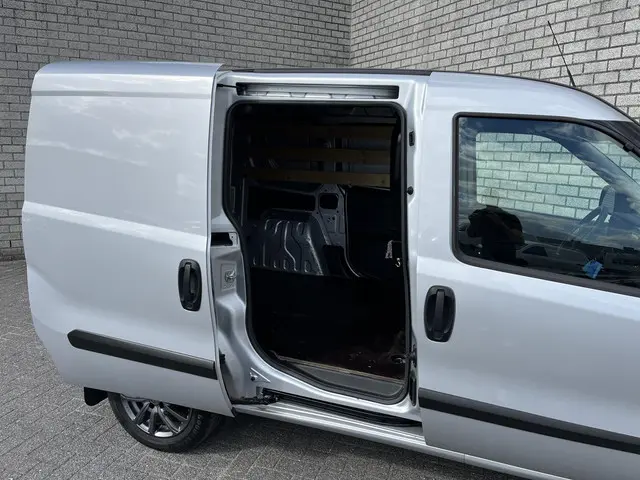 Fiat Doblò Cargo 1.6 MJ L1H1 2022 Diesel 12