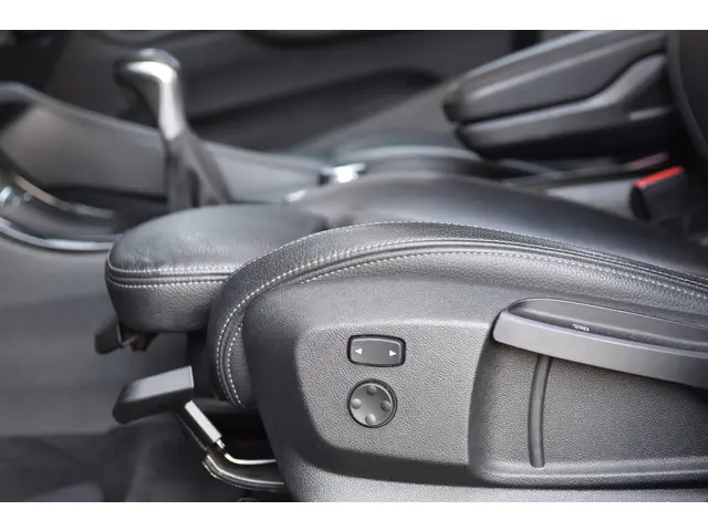 BMW X1 xDrive20i Executive 2017 Benzine 13