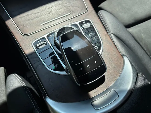 Mercedes-Benz GLC 250 d 4MATIC Edition 1 2016 Diesel 31