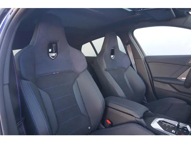 BMW 1 Serie 5-Deurs 120 2025 Benzine 11