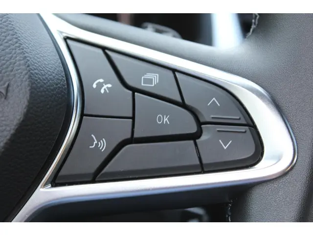 Renault Captur 1.3 EDC 140 Intens AUTOMAAT 2023 Benzine 41