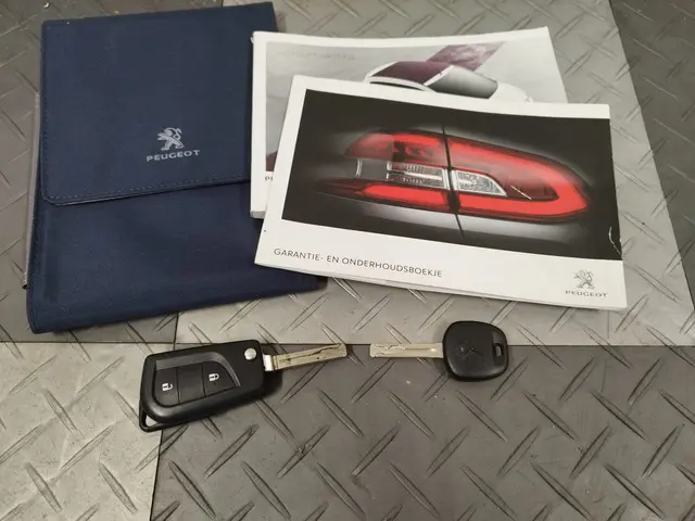 Peugeot 108 1.0 e-VTi Blue Lease ** Airco ** 2015 Benzine 22