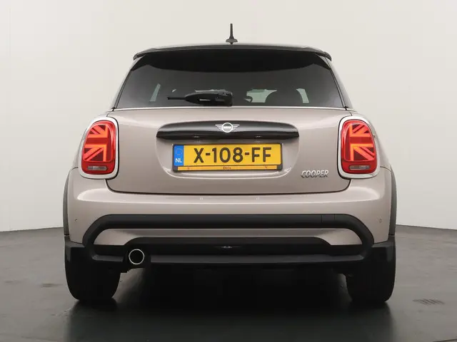 MINI Cooper 1.5 Classic 2023 Benzine 10