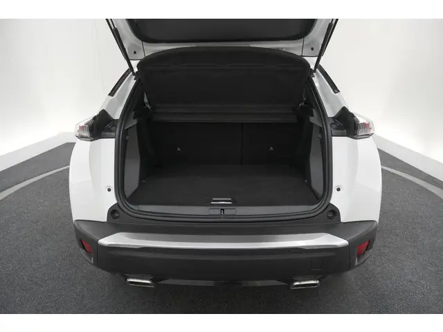 Peugeot 2008 PureTech 130 EAT8 Allure 2022 Benzine 61