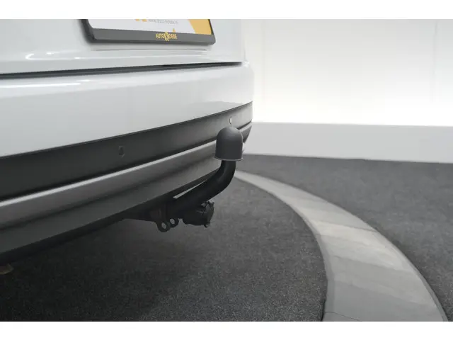 Renault Grand Scénic TCe 140 EDC Intens 2021 Benzine 26