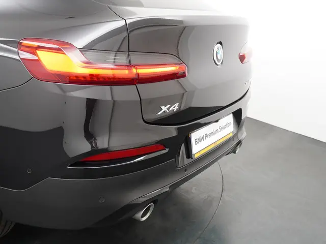 BMW X4 xDrive20i High Executive Edition 2021 Benzine 28