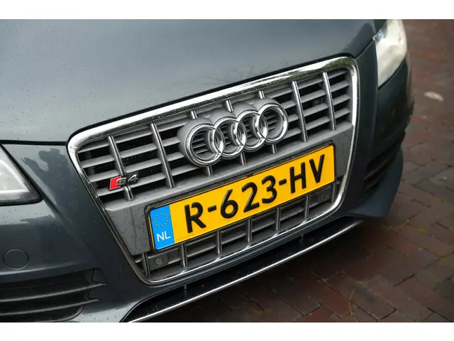 Audi A4 Avant 3.0 TFSI S4 quattro Pro Line 2013 Benzine 17