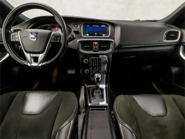 Volvo V40 2.0 D2 R-Design 2016 Diesel 6