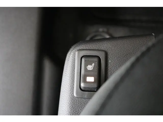 Mazda 2 1.3 Silver Edition 2015 Benzine 16