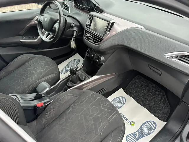 Peugeot 2008 1.2 VTi Allure 2013 Benzine 16