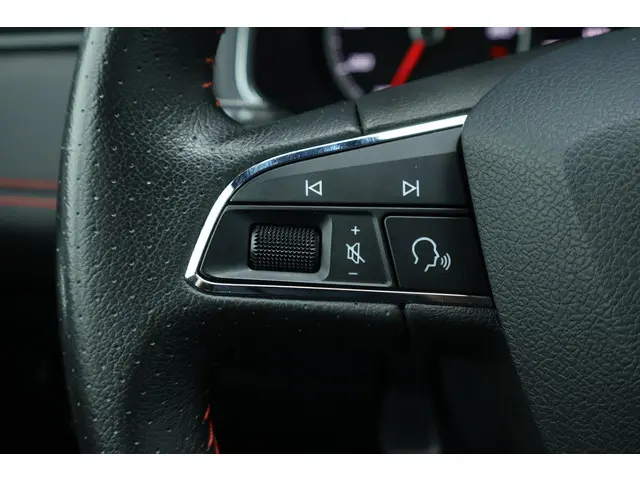 SEAT Arona 1.5 TSI EVO FR 2019 Benzine 16