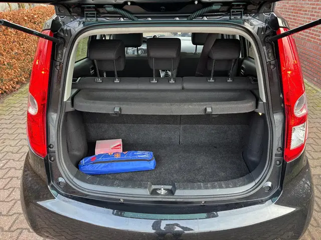 Suzuki Splash 1.0 VVT Exclusive EASSS 2012 Benzine 13