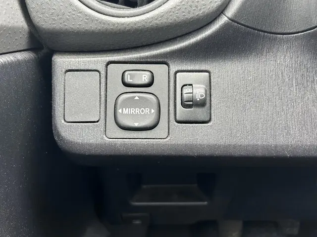 Toyota Yaris 1.3 VVT-i Comfort 2012 Benzine 14