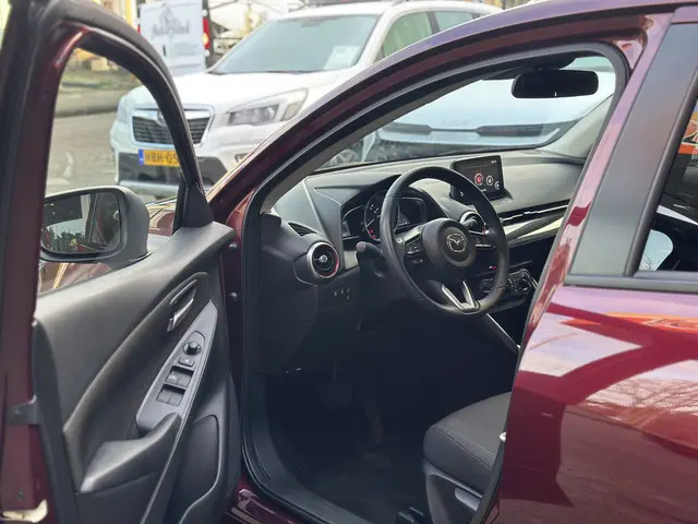 Mazda 2 1.5 Skyactiv-G Sportive 2022 Benzine 17