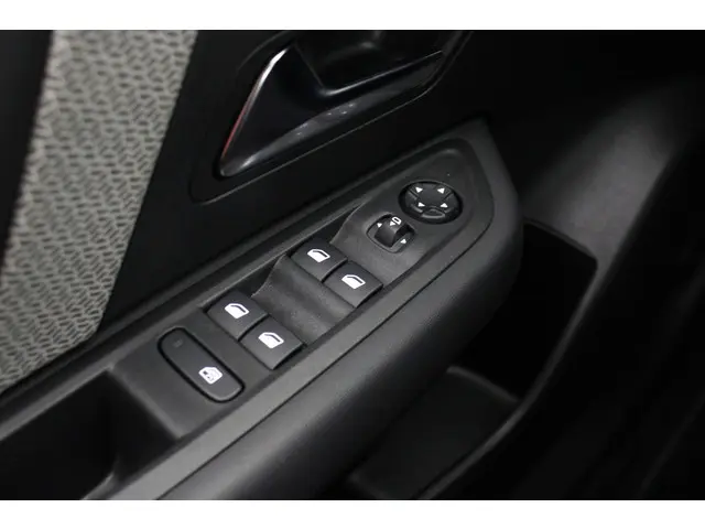 Citroën C4 1.2 Puretech Feel 2023 Benzine 21