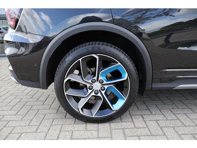 Lynk & Co 01 Lynk&Co 1.5 2023 Hybride Benzine 11