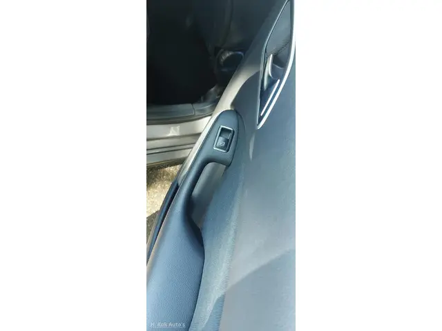 Mercedes-Benz B-Klasse 180 Ambition 2015 Benzine 17