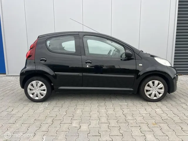 Peugeot 107 1.0 Active NAP 2014 Benzine 8