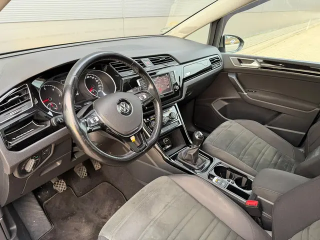 Volkswagen Touran 2.0 TDI SCR Highline 2016 Diesel 27