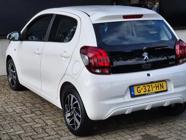 Peugeot 108 1.0 e-VTi Allure 2019 Benzine 9