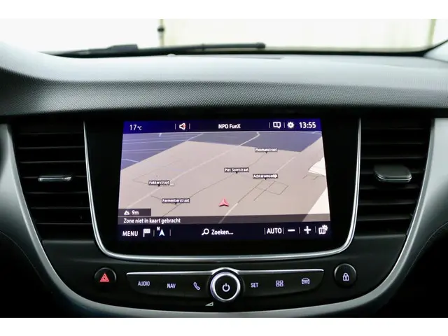 Opel Crossland X 1.2 Innovation zwart 2018 Benzine 17