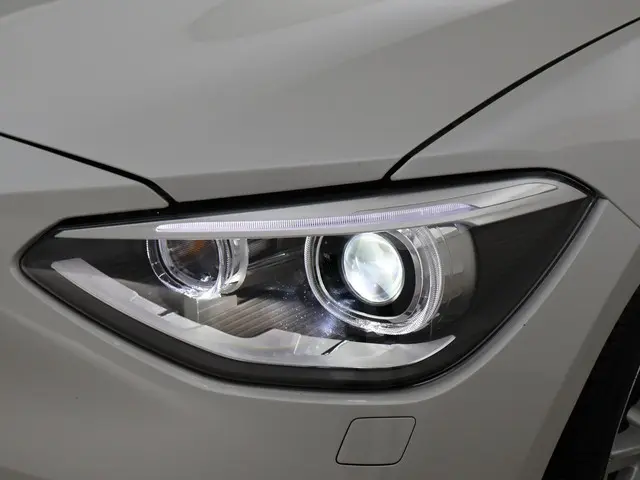 BMW 1 Serie 114i EDE HIGH EXECUTIVE 2013 Benzine 14
