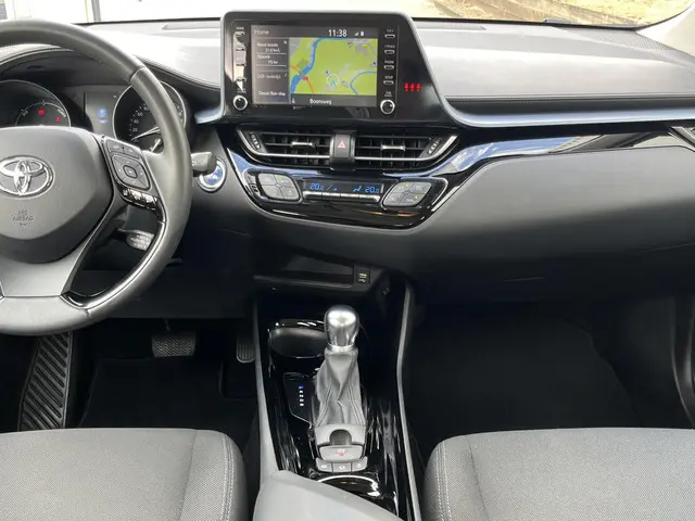 Toyota C-HR 1.8 Hybrid Dynamic 2020 Hybride Benzine 55