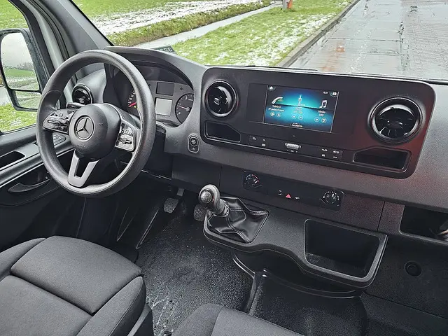 Mercedes-Benz Sprinter 311 2022 Diesel 8