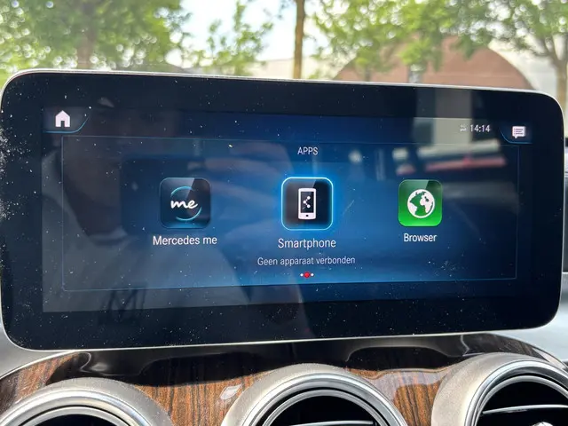Mercedes-Benz GLC 300e 4MATIC 2022 Hybride Benzine 29