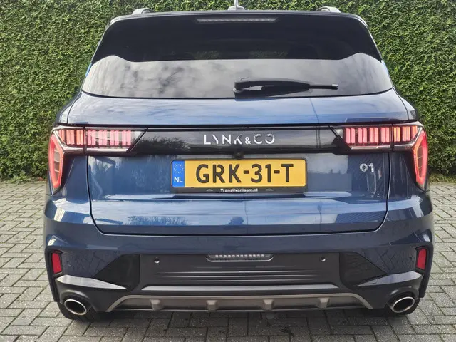 Lynk & Co 01 /1.5 Hybrid/ 262 PK/2022 2022 Hybride Benzine 10