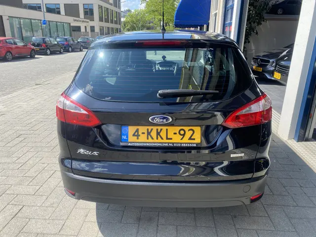 Ford Focus Wagon 1.0 EcoBoost Trend 2013 Benzine 4