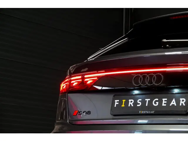 Audi SQ8 4.0 TFSI Quattro 2024 Benzine 22