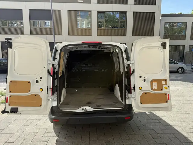 Ford Transit Connect 1.5 TDCI L1 Trend HP 2017 Diesel 16